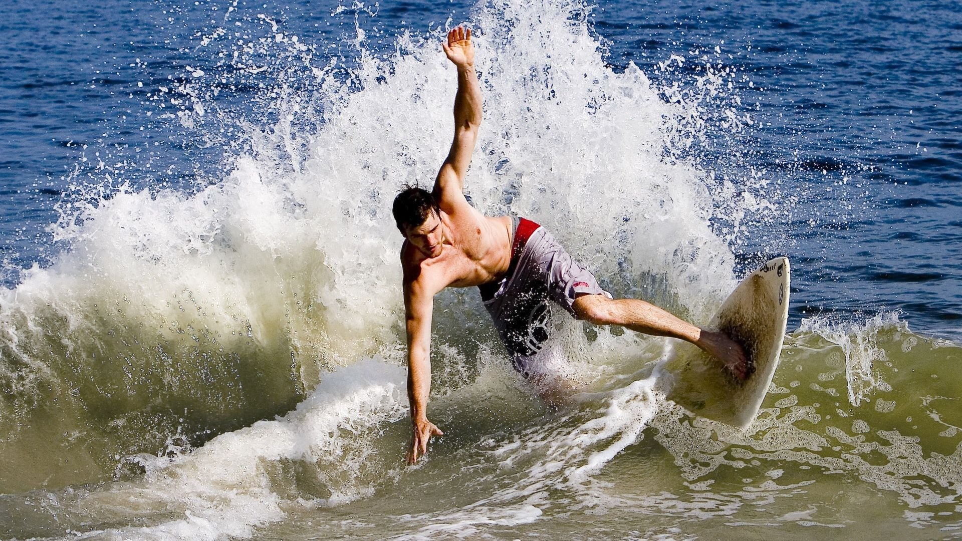 罗德里戈爆发撕裂防线,威尔士单节狂飙击溃丹麦童话